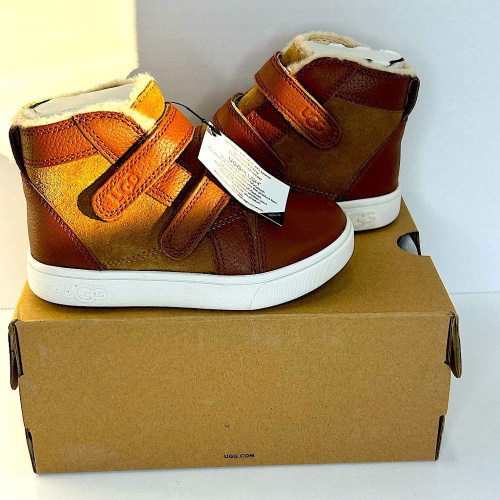 NWT Kids UGG shoes size Toddler 10 - Picture 3 of 14